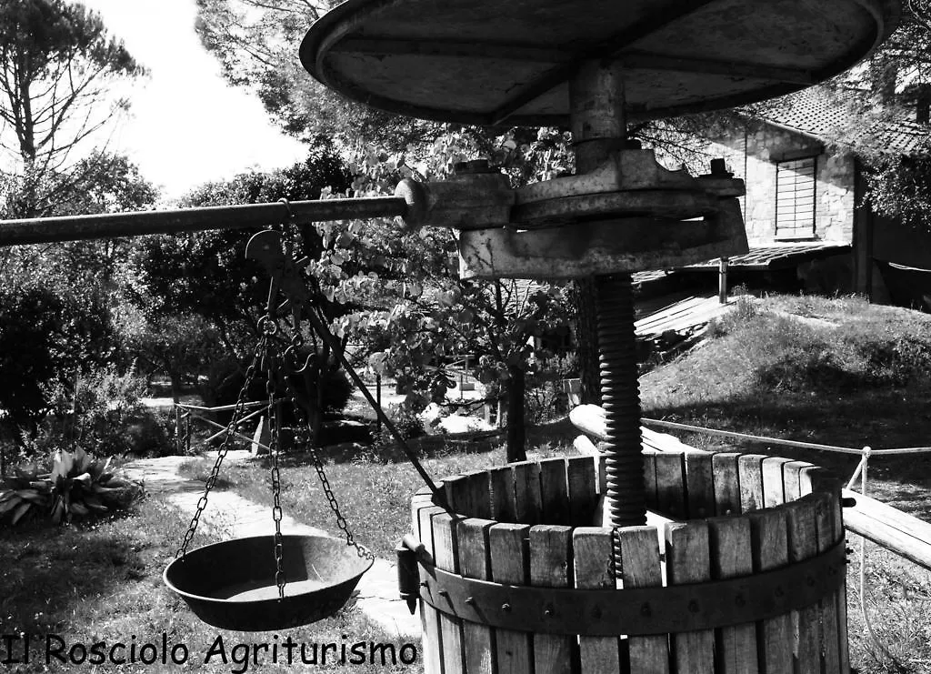 Il Rosciolo Villa Piccione 0*,  Italy